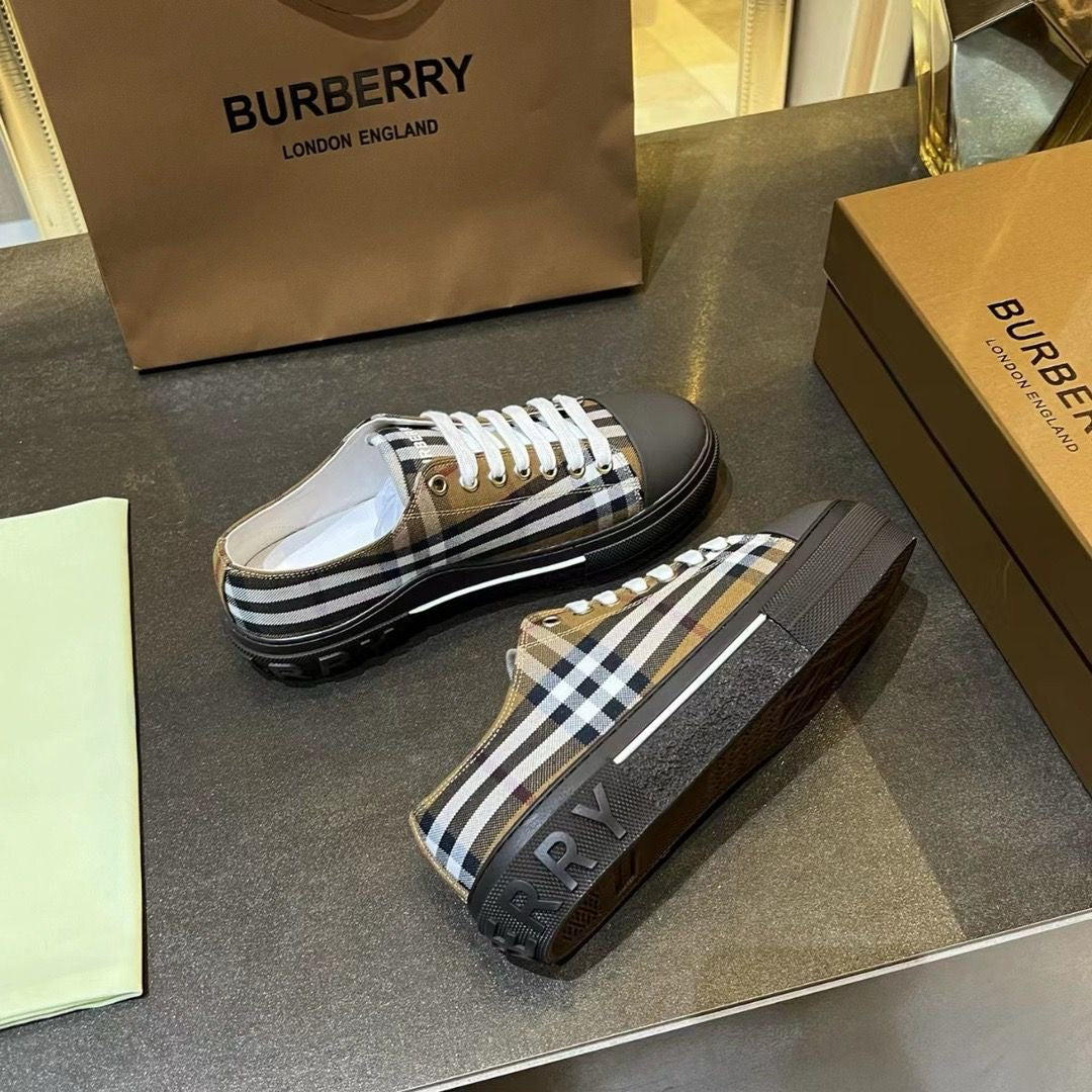 Burberry Vintage Check