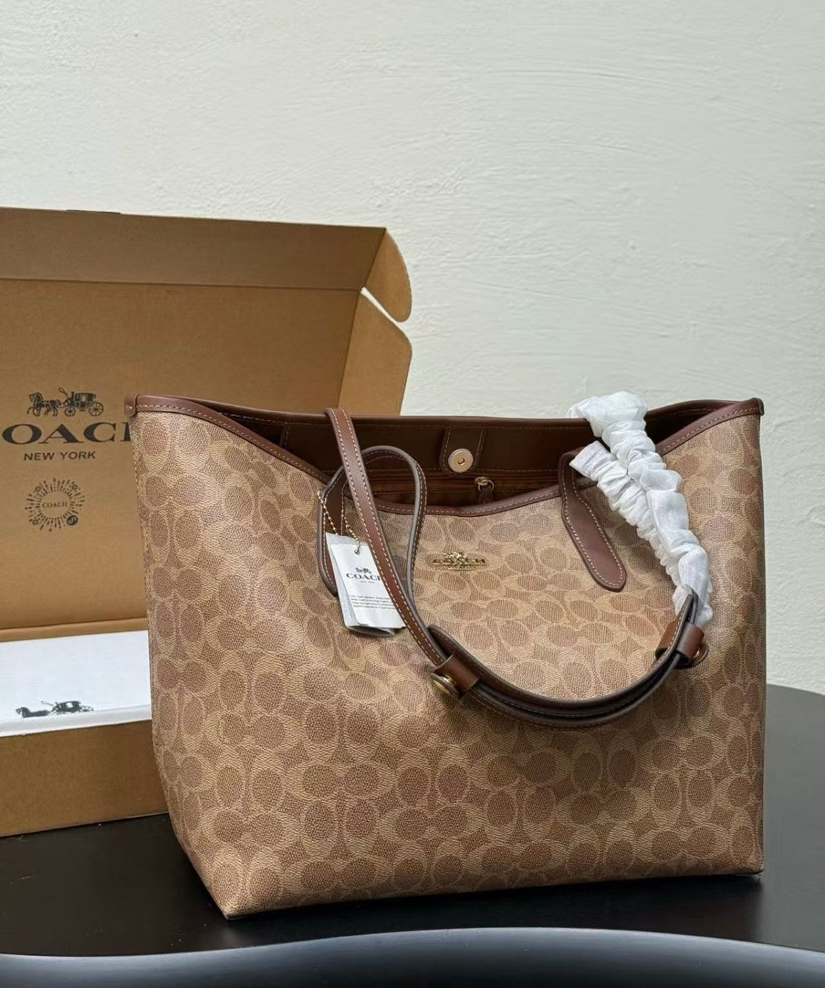Coach City Tote Bag In Signature Canvas