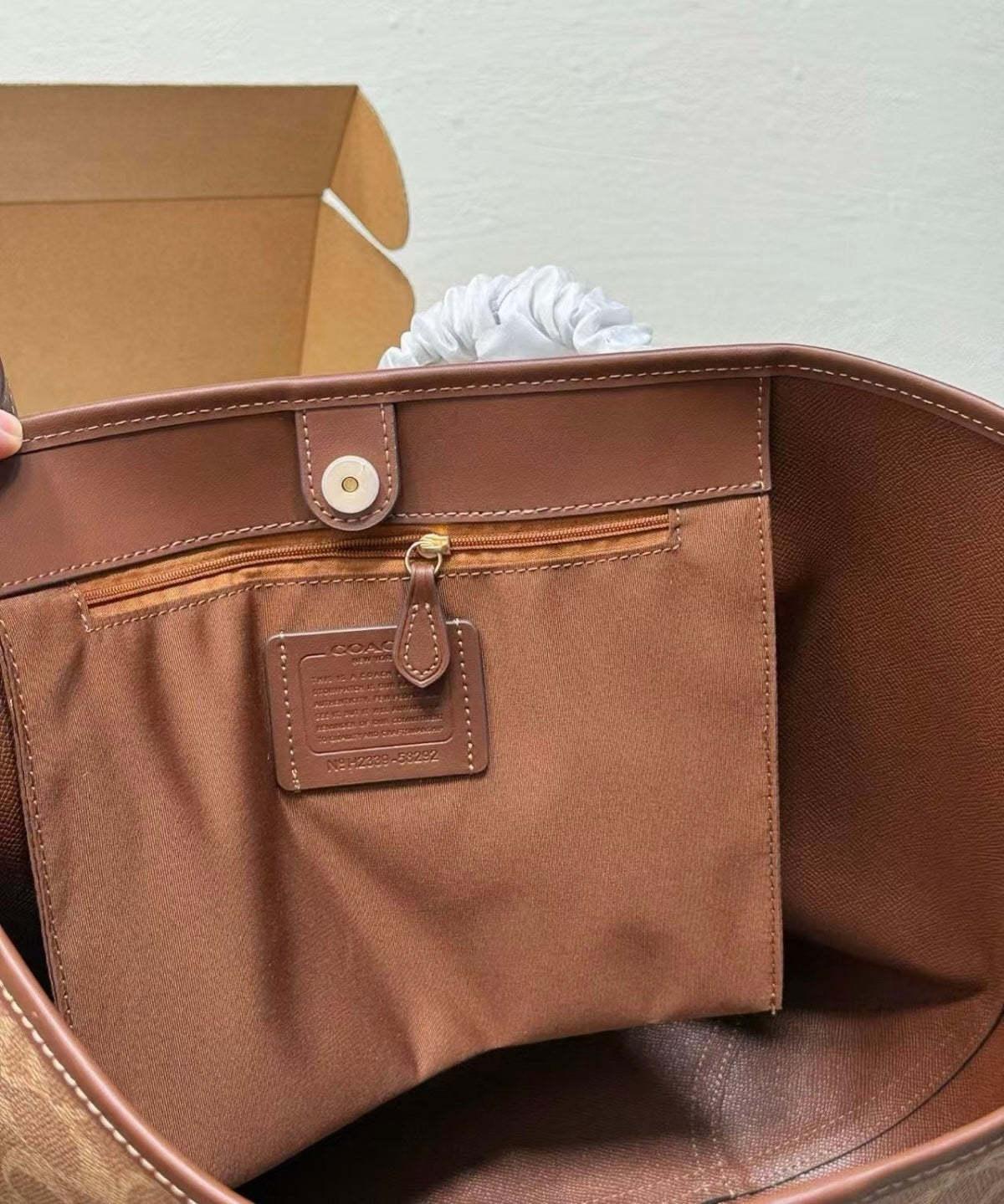Coach City Tote Bag In Signature Canvas