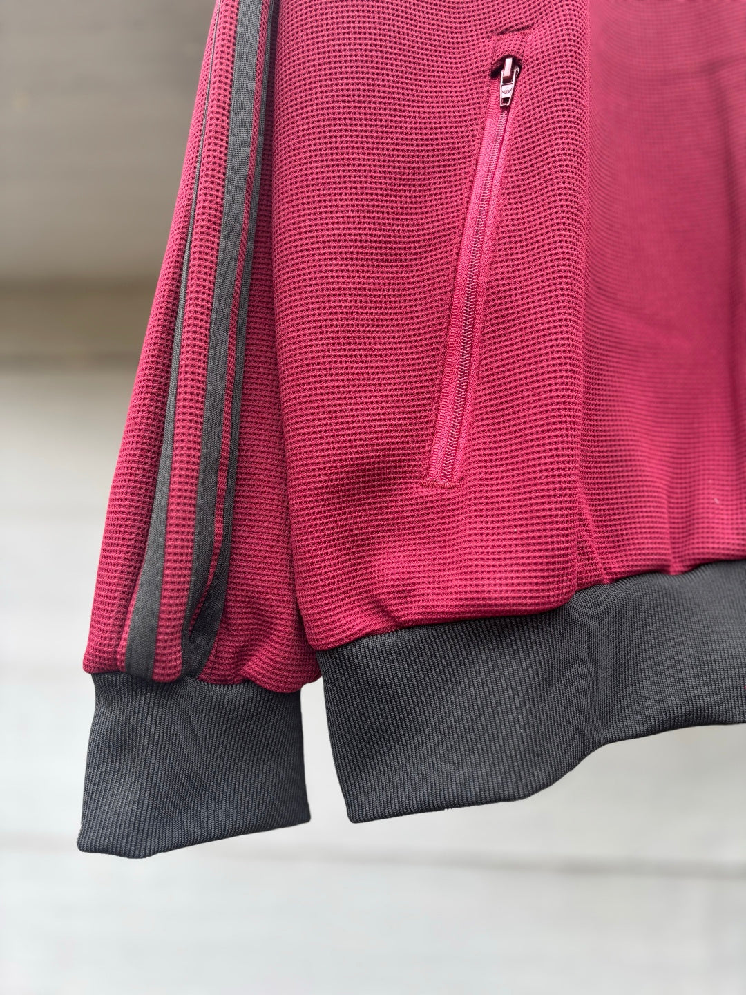 Adidas Originals Campera de punto Burdeos + Negro