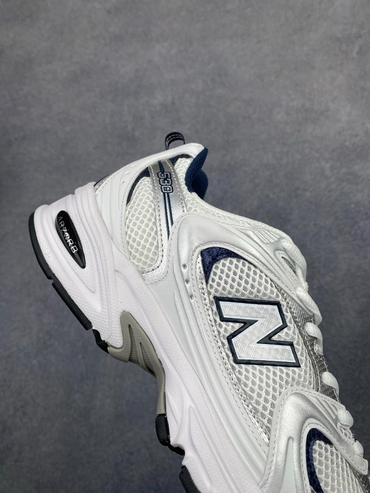 NB New Balance 530