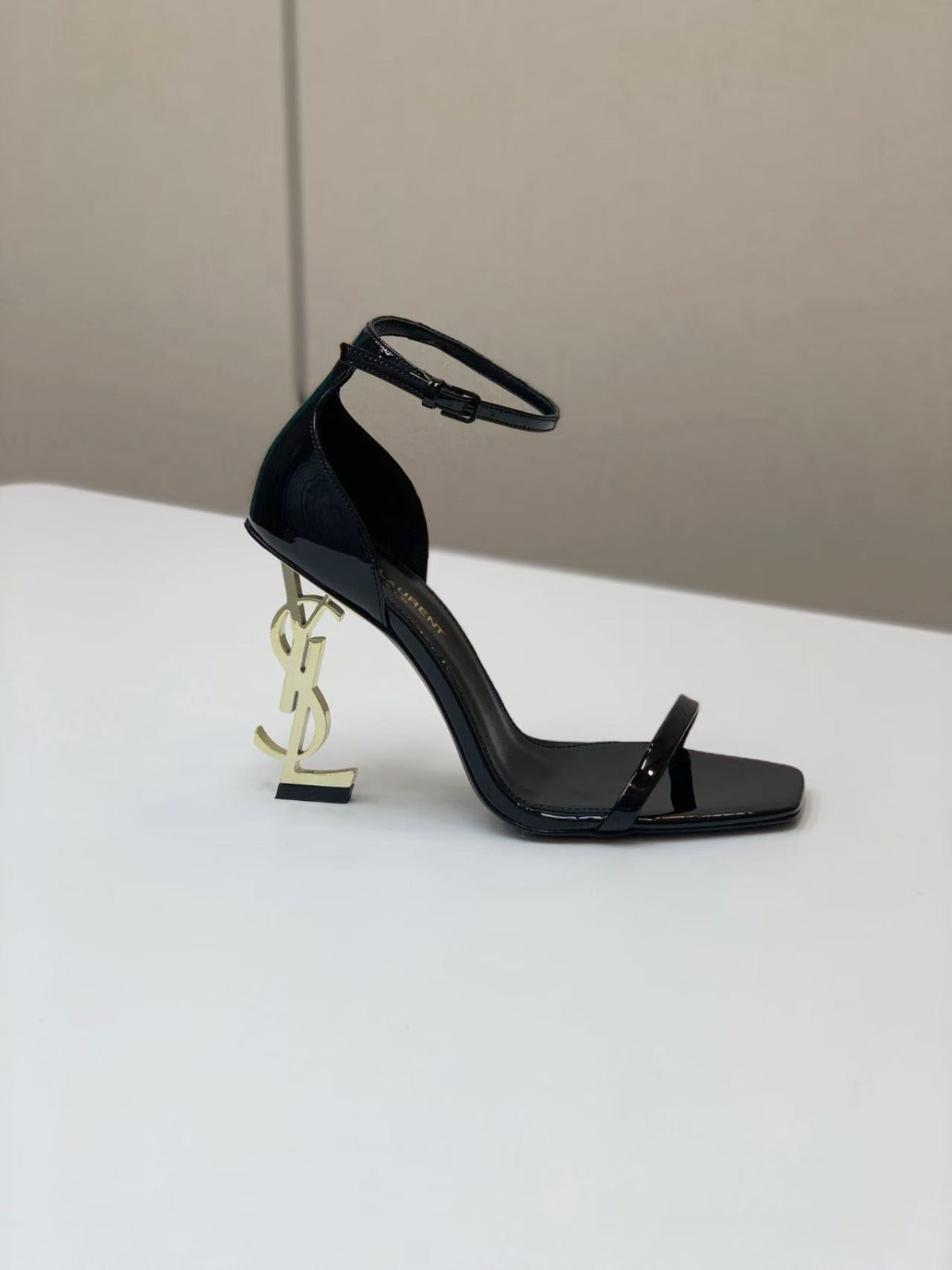 Salto alto YSL Opyum da Saint Laurent