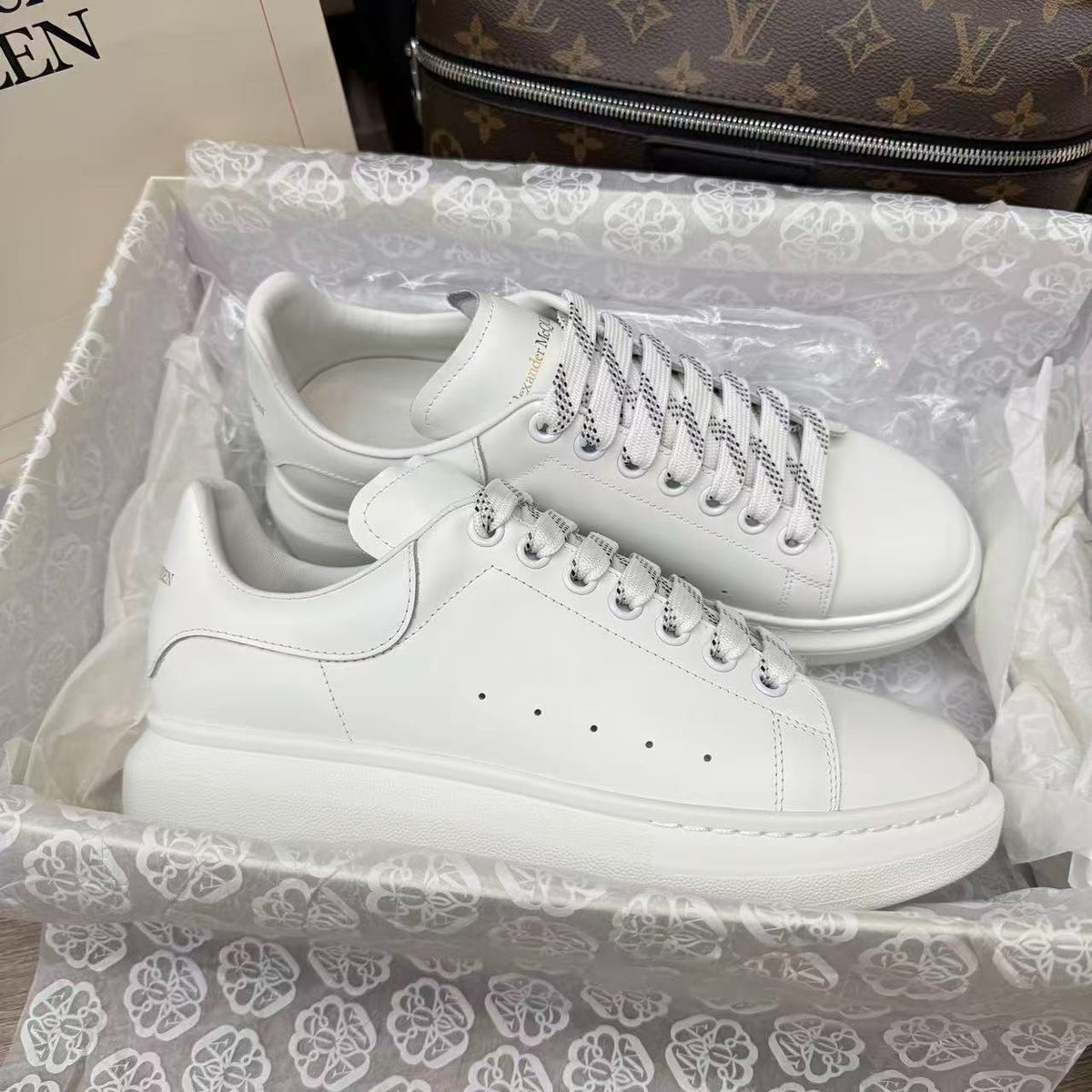 Alexander McQueen Larry