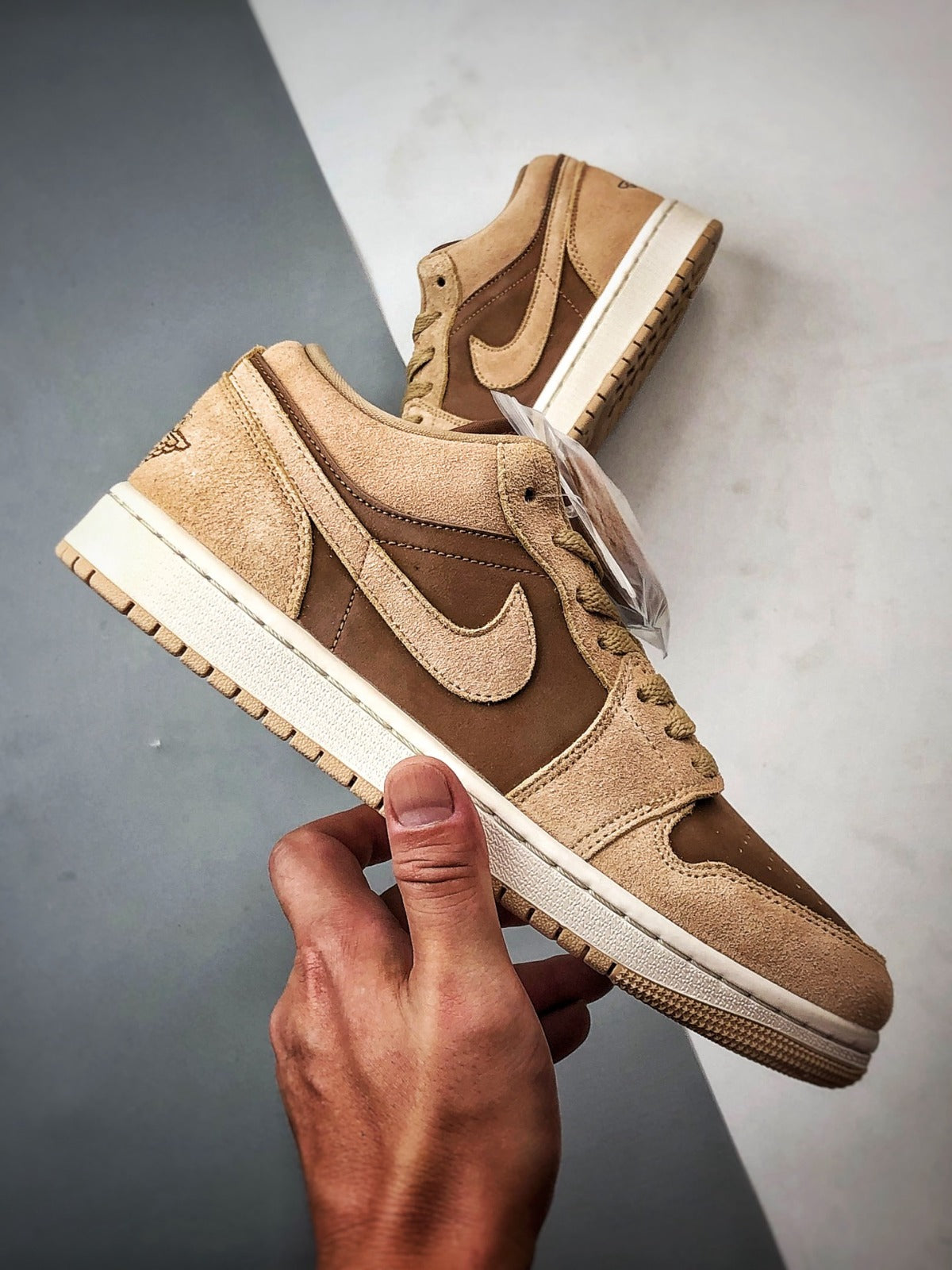 Nike Air Jordan 1 Low "Legend Medium Brown"