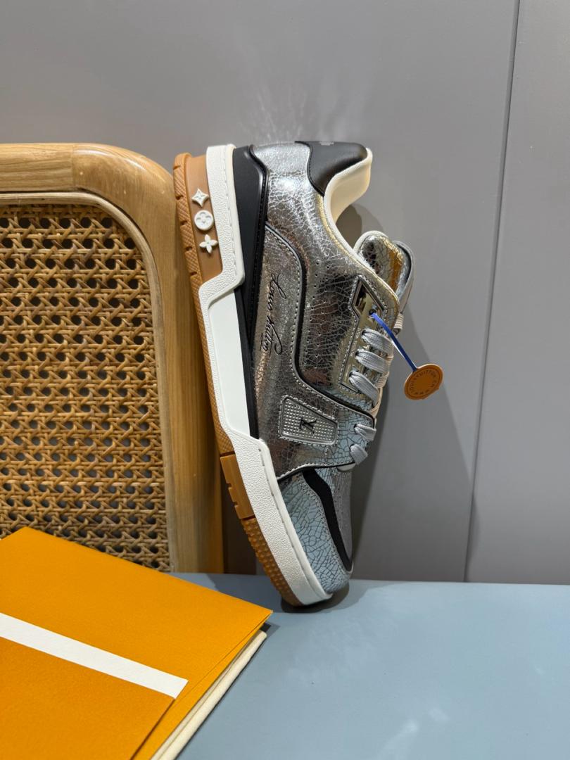 LV Louis Vuitton Trainer Silver Leather