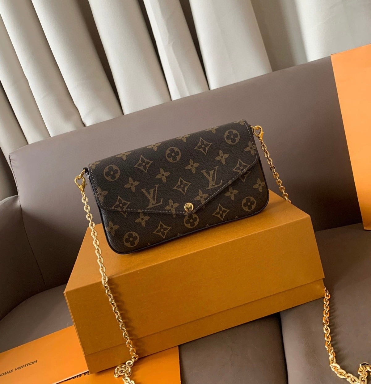LV Louis Vuitton Pochette Félicie