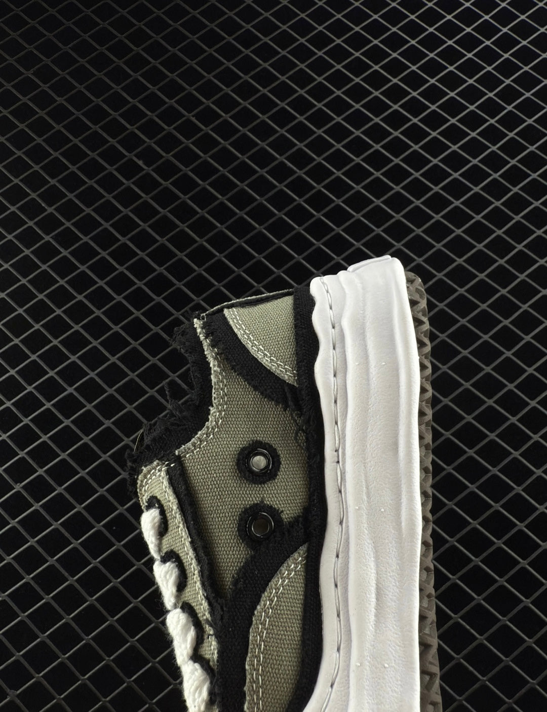 Maison Mihara Yasuhiro Peterson OG Sole Canvas Low Caqui