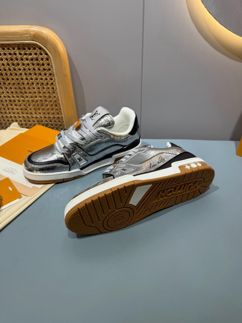 LV Louis Vuitton Trainer Silver Leather