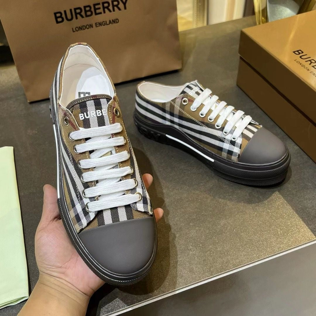 Burberry Vintage Check