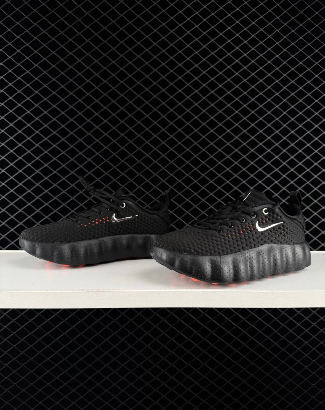 Nike Mind 002 — Black Hyper Crimson