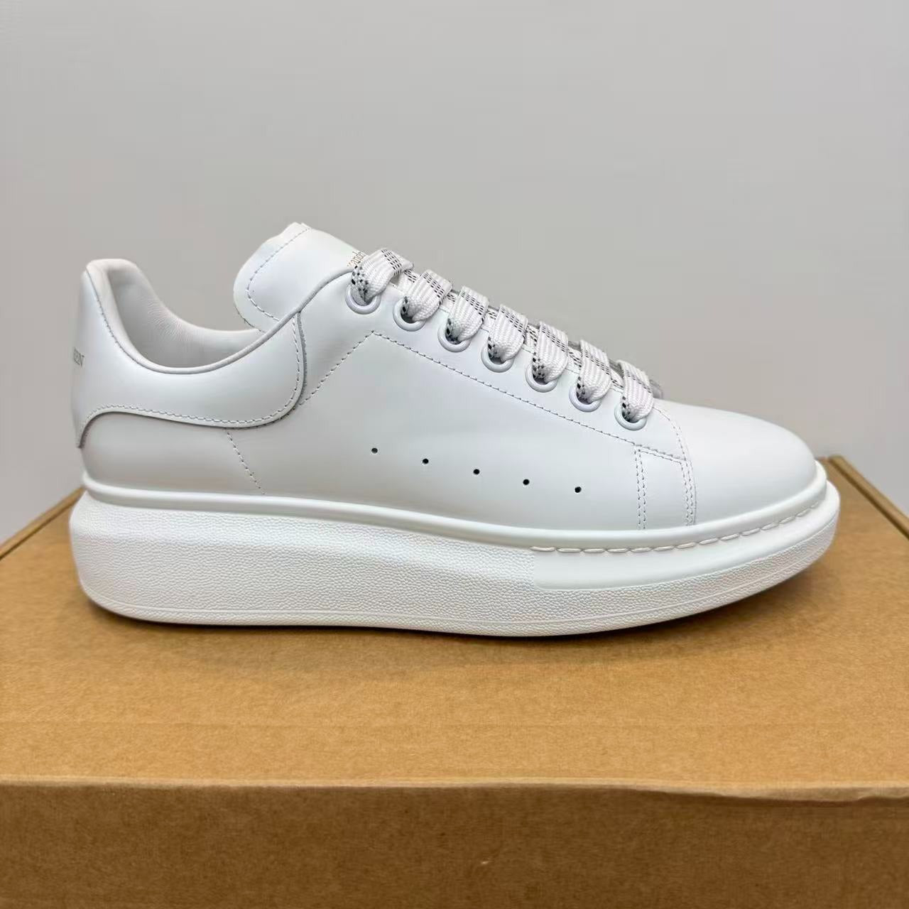 Alexander McQueen Larry