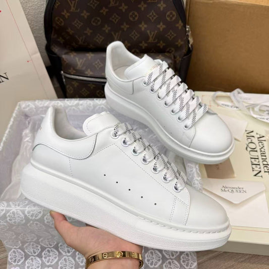 Alexander McQueen Larry