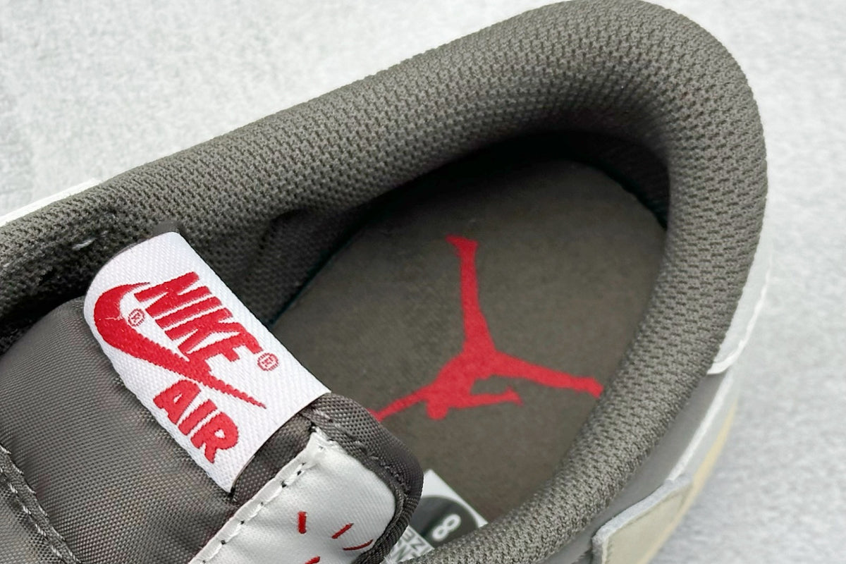 Air Jordan Dunk Travis Scott x Air Jordan 1 Low