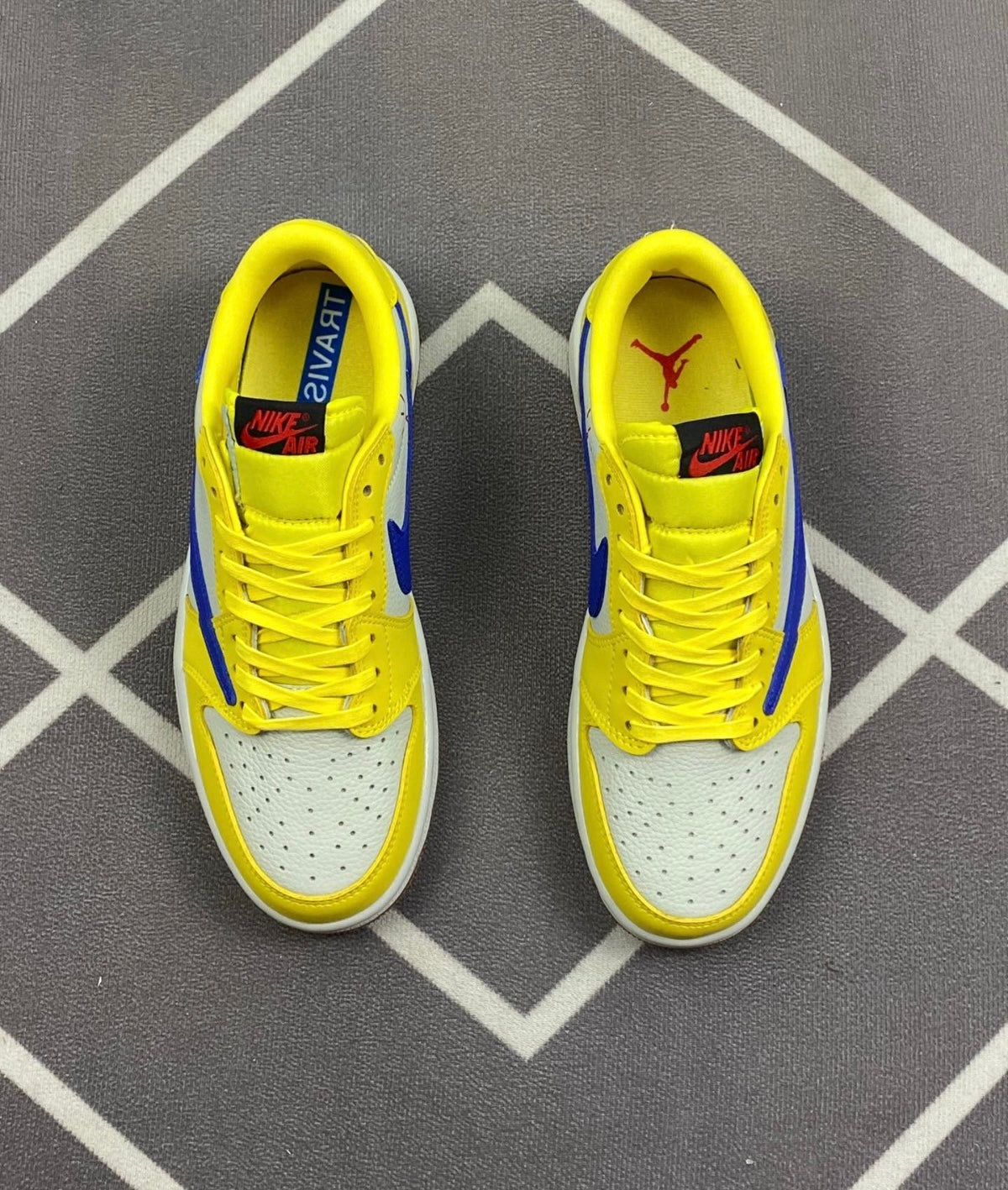 Nike Air Jordan 1 Retro Low OG SP "Canary" x Travis Scott