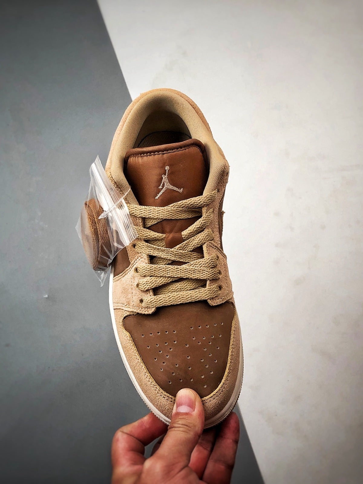Nike Air Jordan 1 Low "Legend Medium Brown"