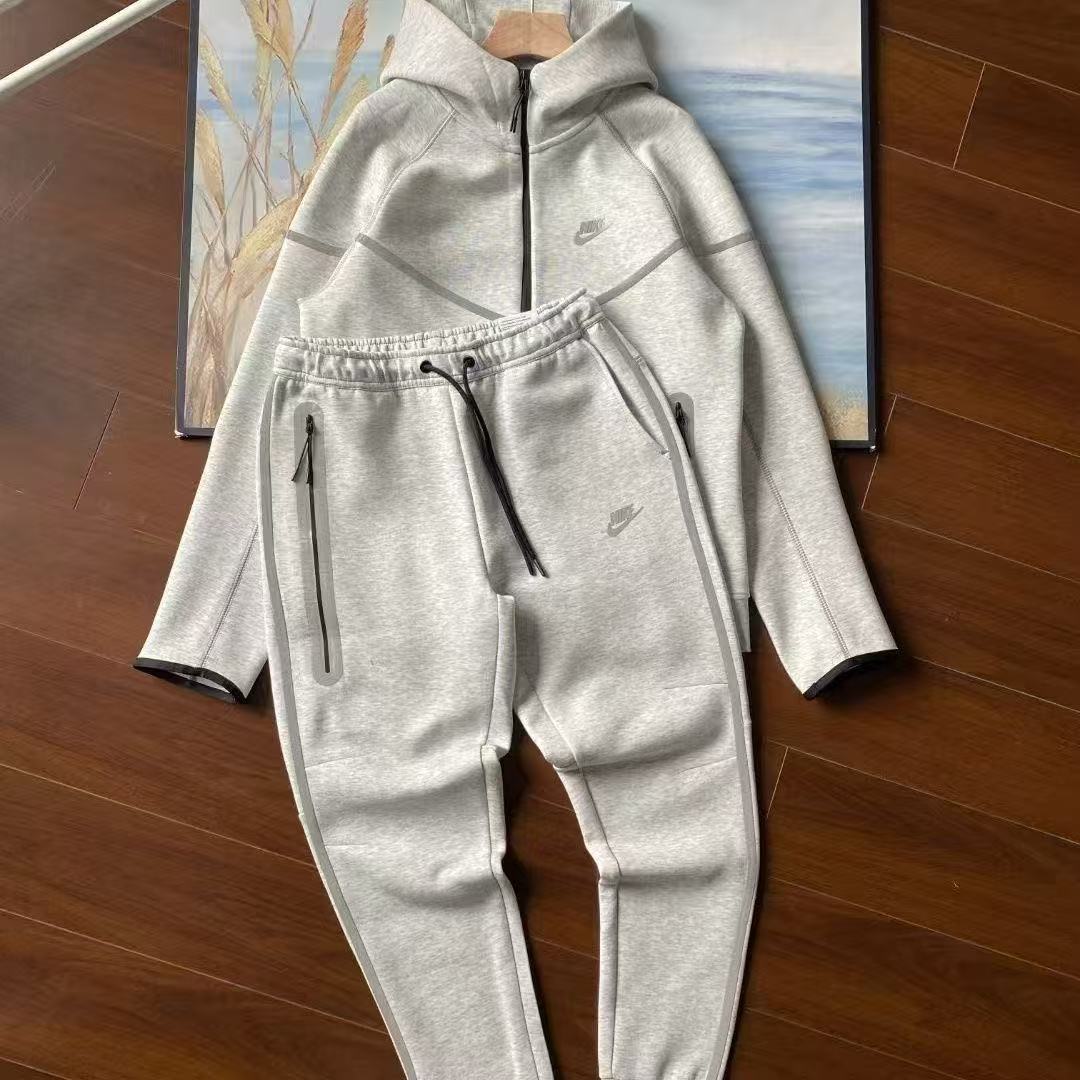 Conjunto Nike Tech