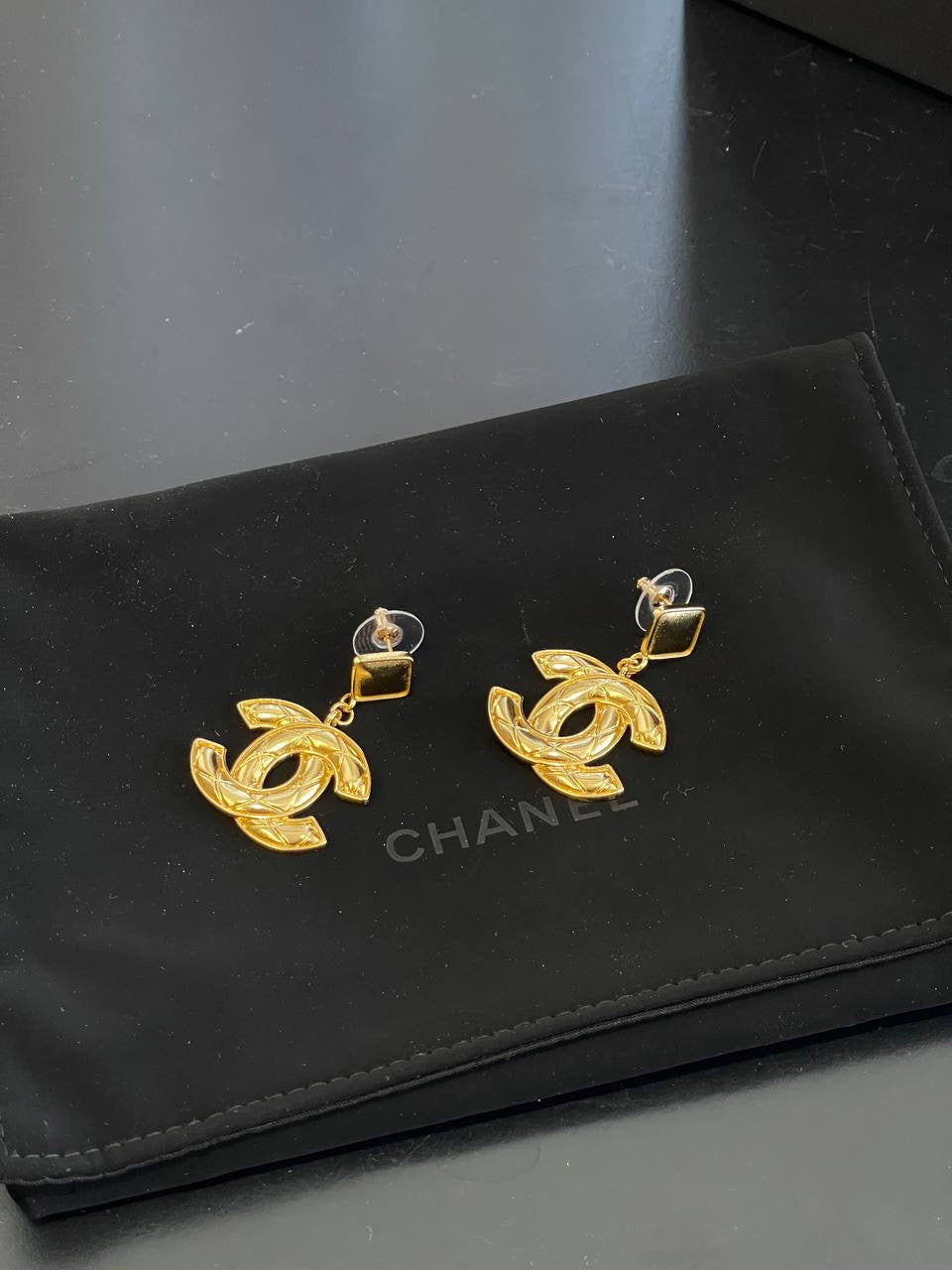 Brincos pendentes Chanel vintage