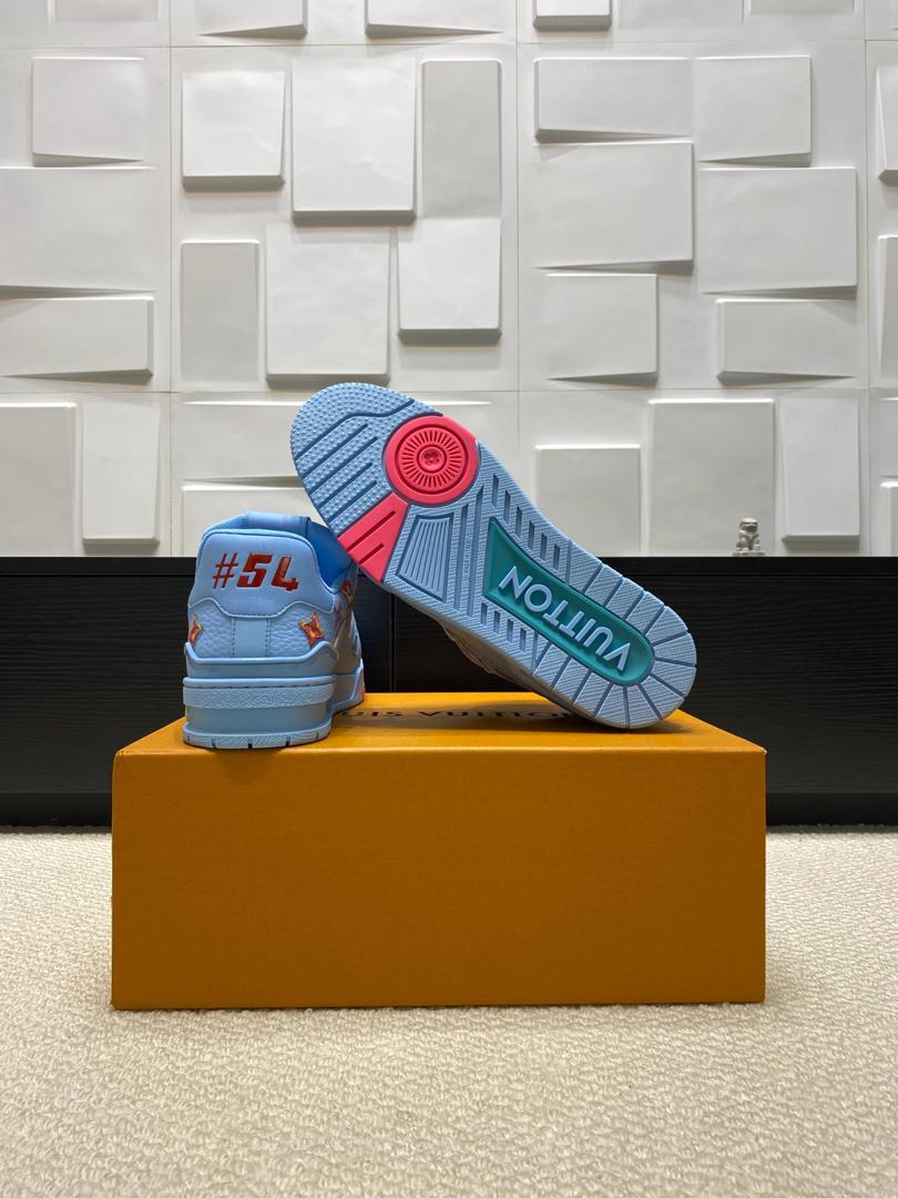 LV Louis Vuitton Trainer Monogram Donuts
