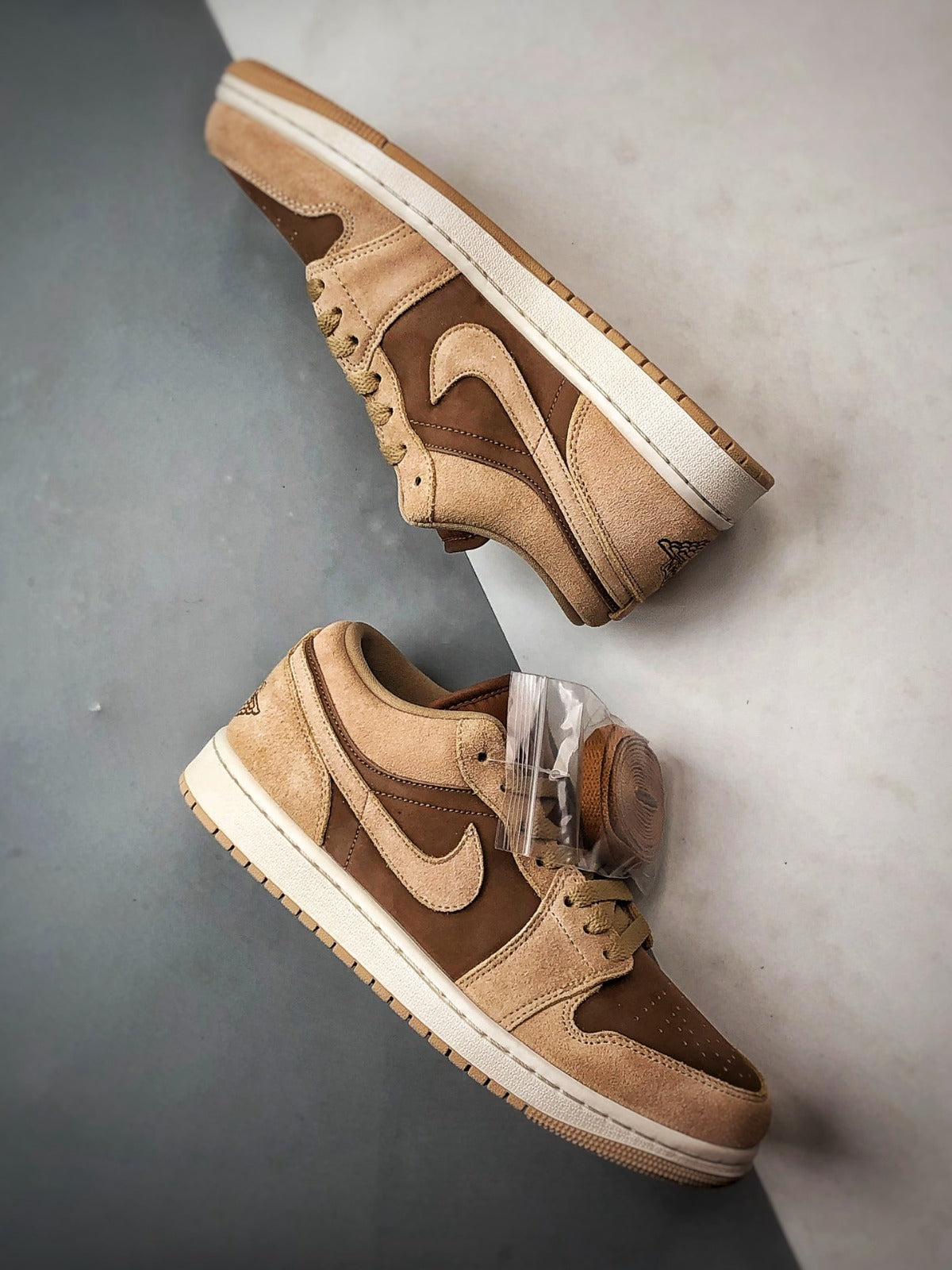 Nike Air Jordan 1 Low "Legend Medium Brown"