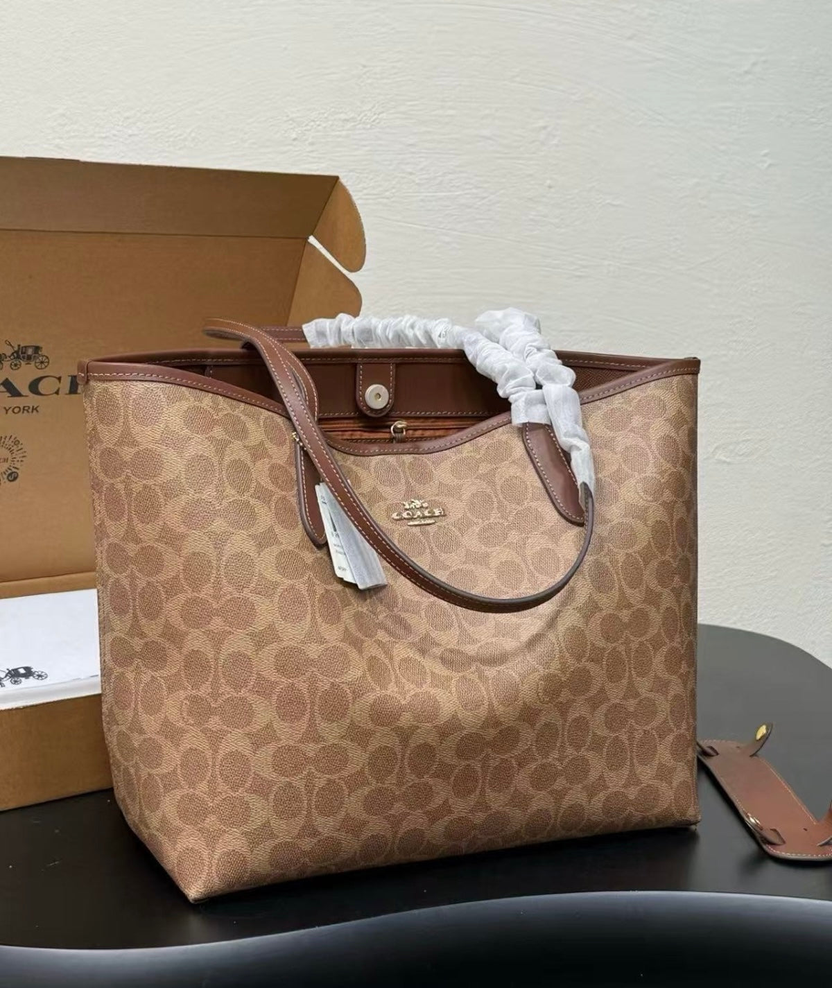 Coach City Tote Bag In Signature Canvas