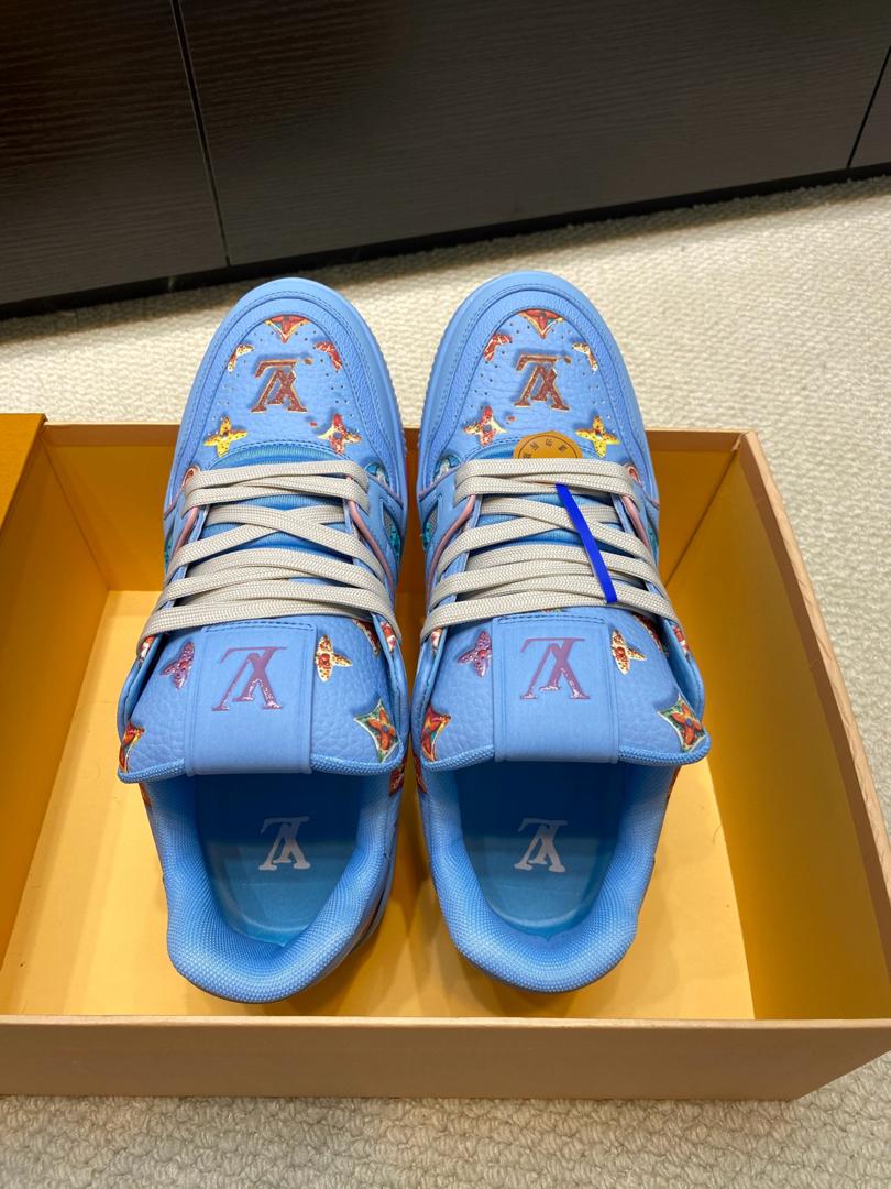 LV Louis Vuitton Trainer Monogram Donuts