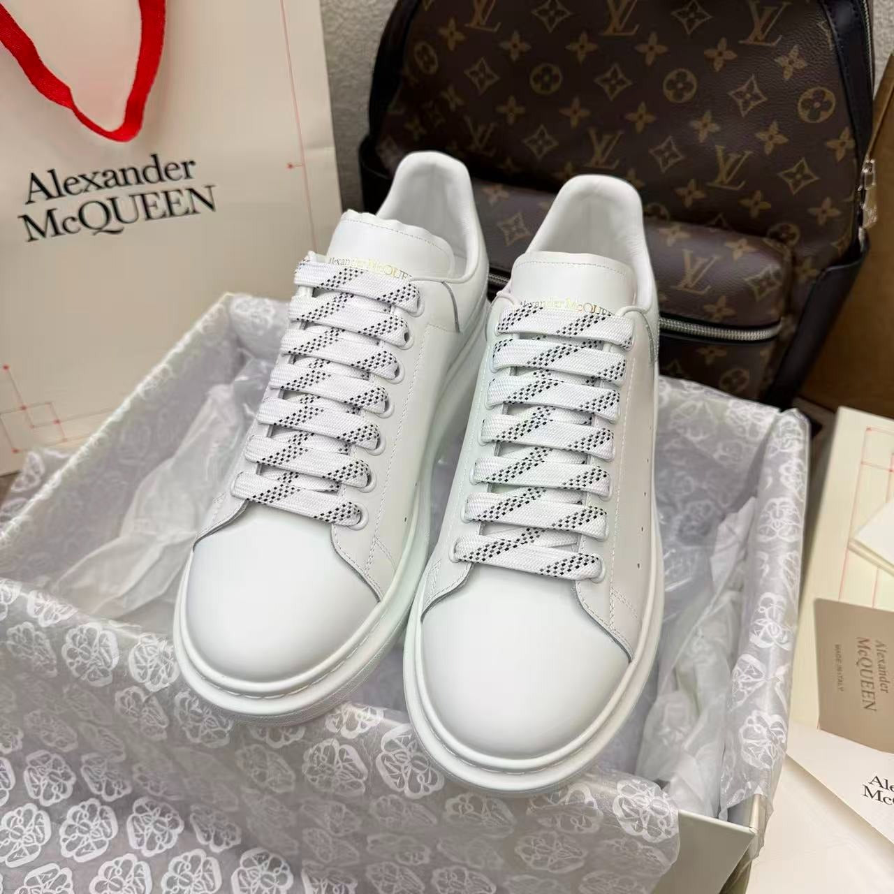 Alexander McQueen Larry