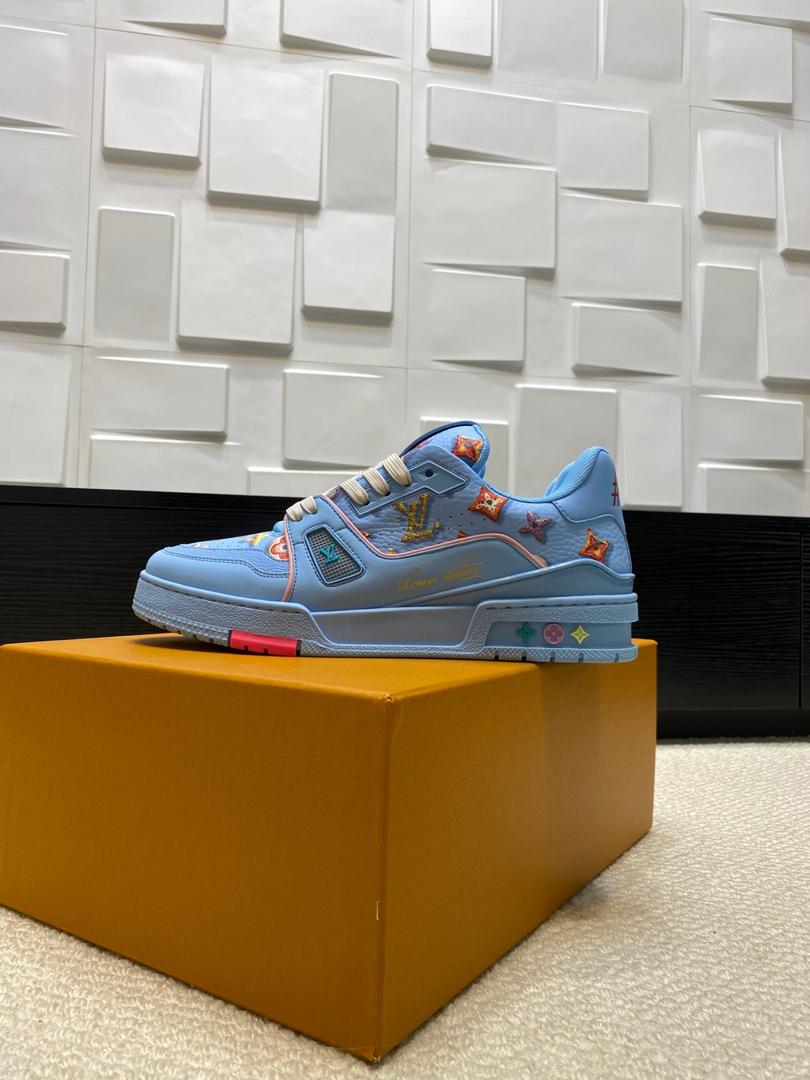 LV Louis Vuitton Trainer Monogram Donuts