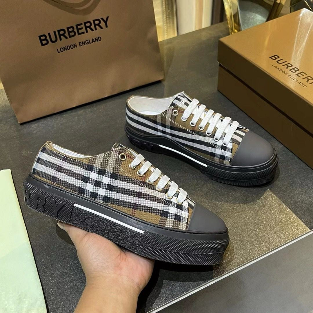Burberry Vintage Check