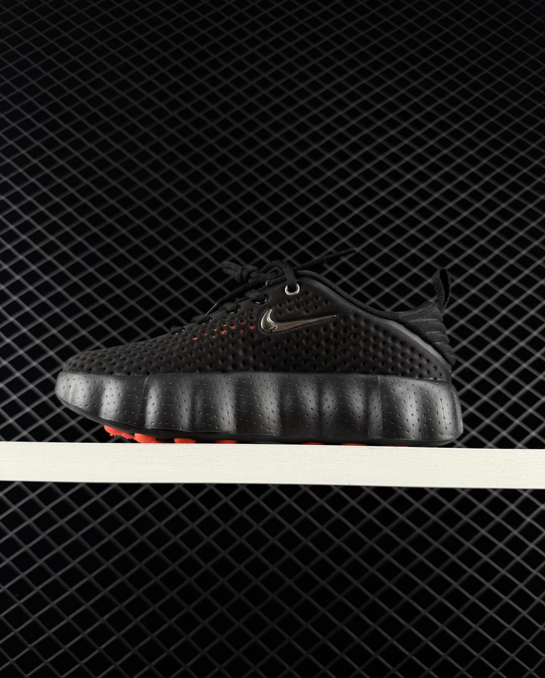 Nike Mind 002 — Black Hyper Crimson