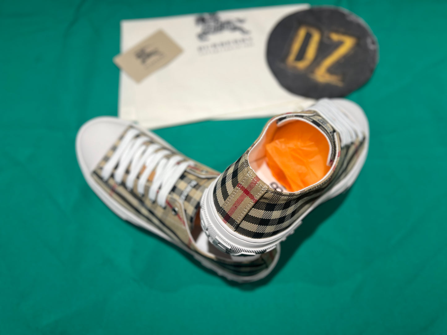 SALE Burberry Vintage Check size 39