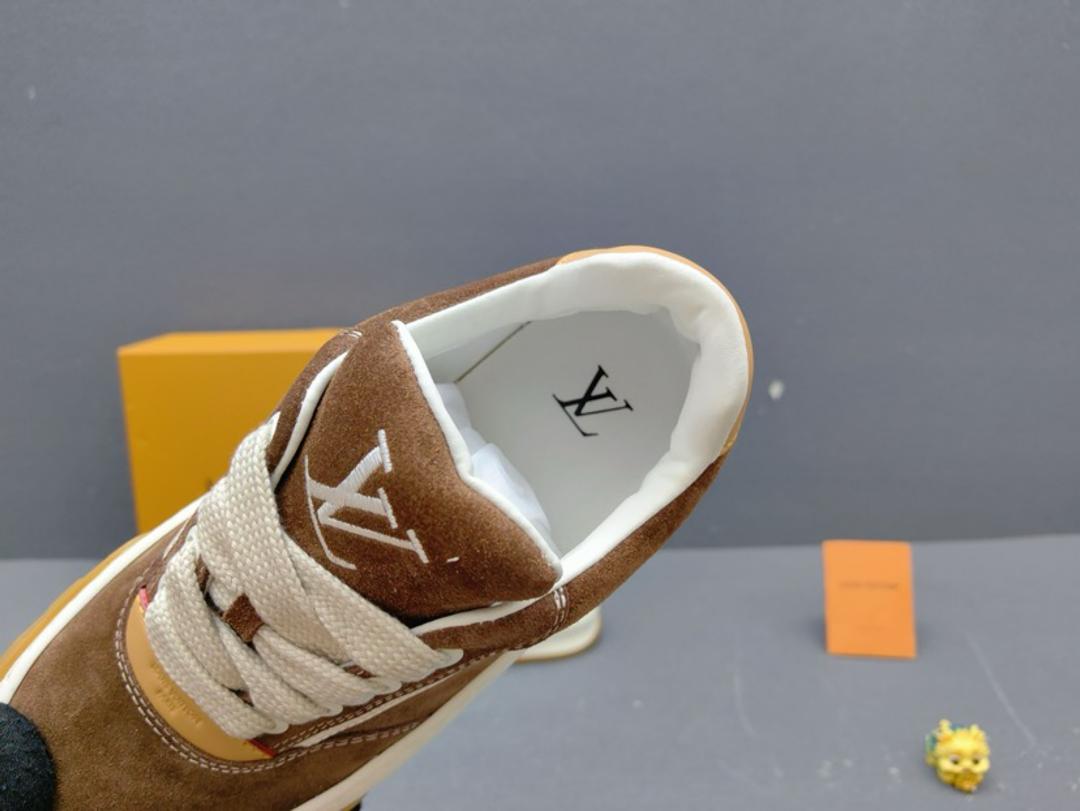 LV Louis Vuitton Tilted