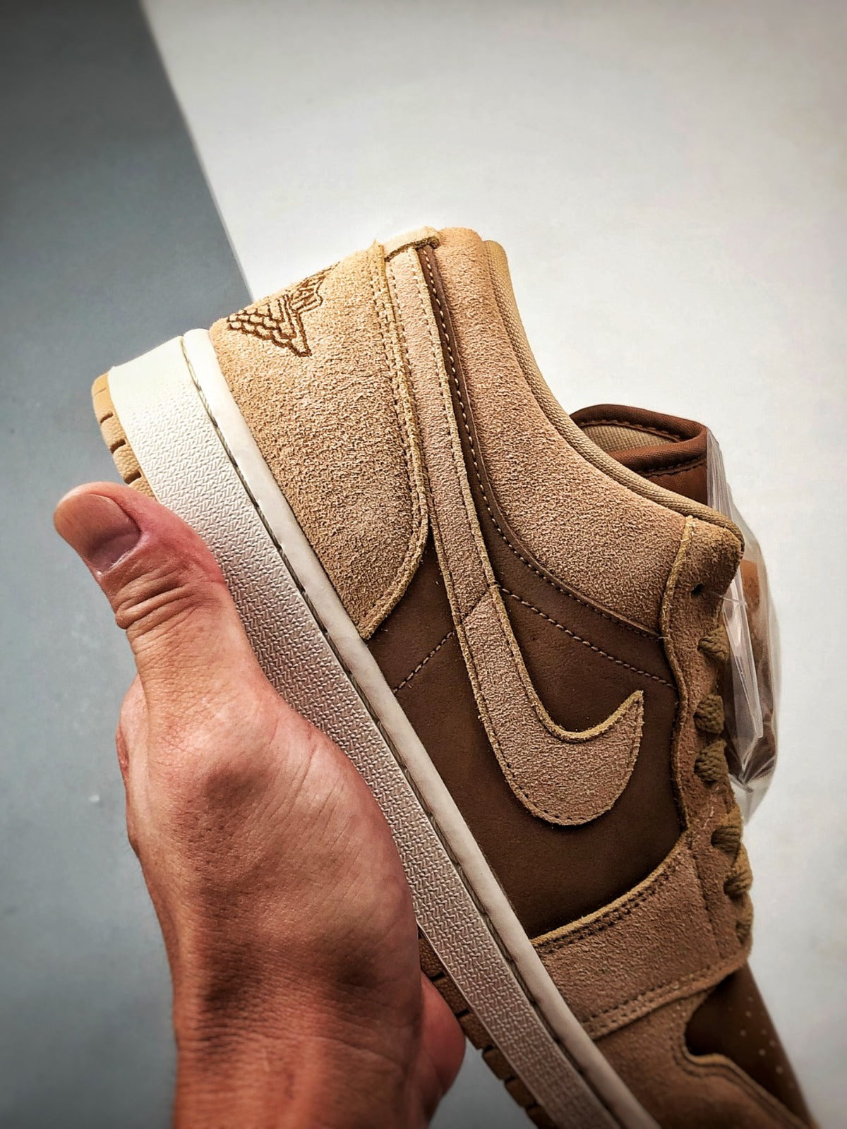 Nike Air Jordan 1 Low "Legend Medium Brown"