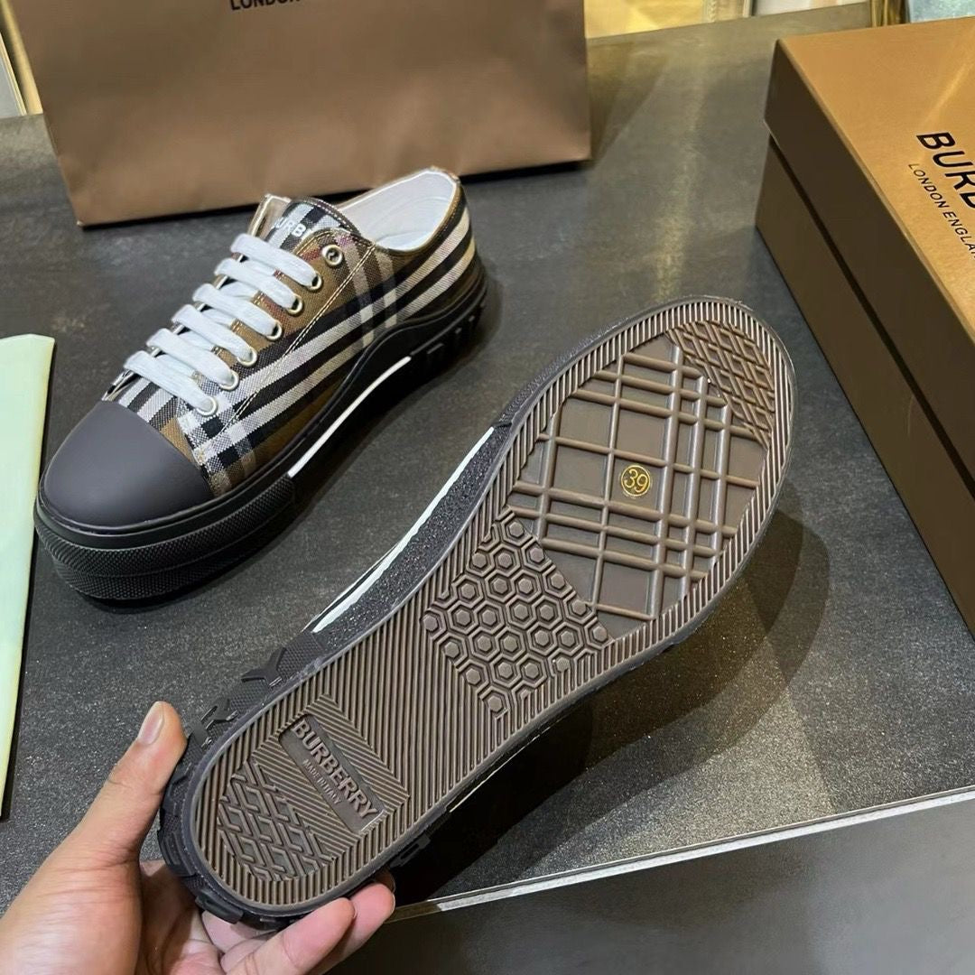 Burberry Vintage Check