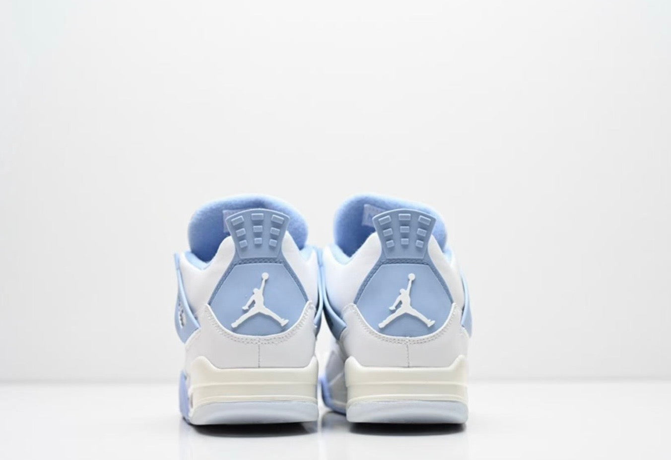 Nike Air Jordan 4 Retro "Forget Me Not" / "Aluminum"
