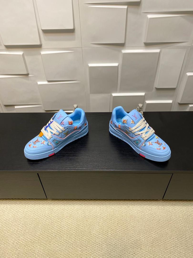 LV Louis Vuitton Trainer Monogram Donuts