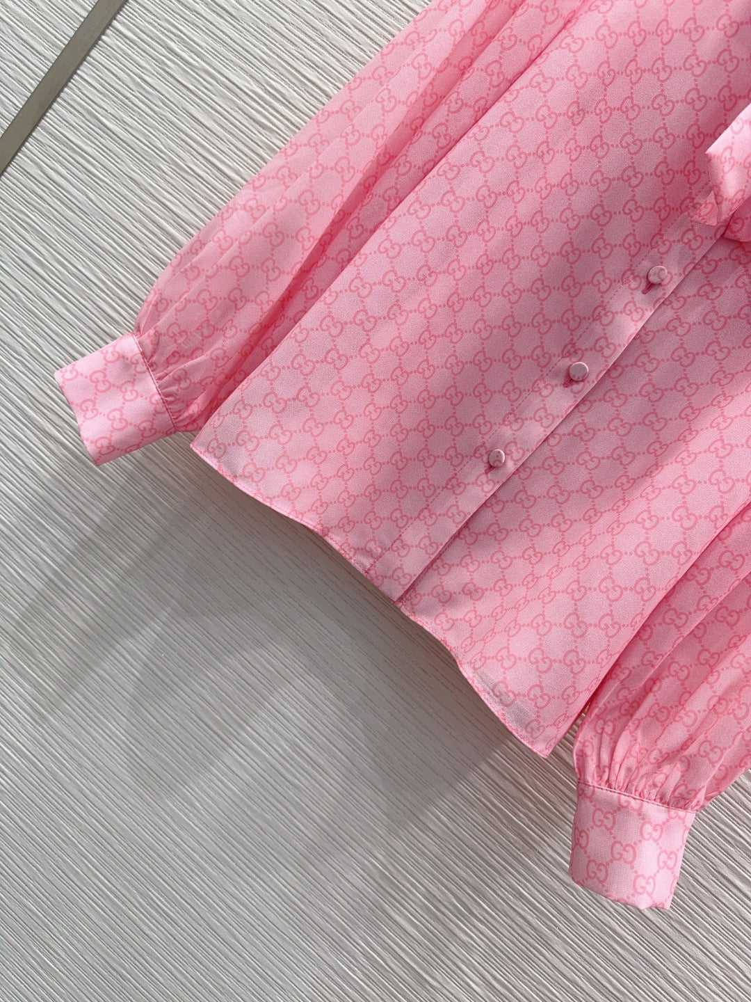 Blusa GG Gucci chifon de seda estampada