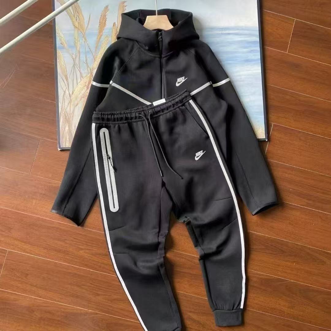 Conjunto Nike Tech