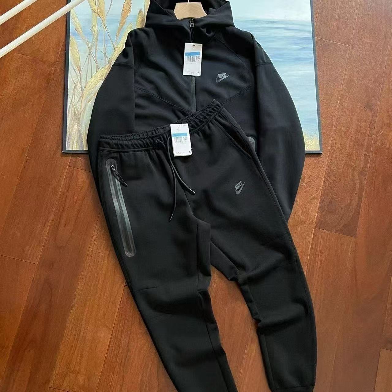 Conjunto Nike Tech