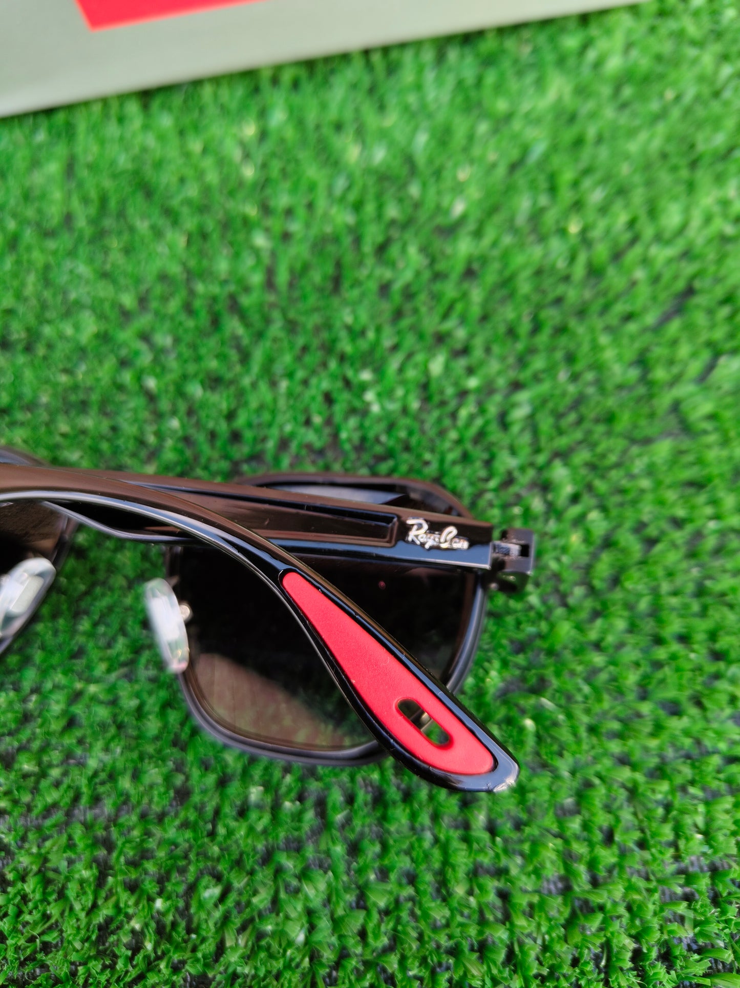 Ray Ban Ferrari