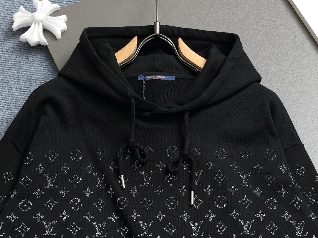 Louis Vuitton Monogram Sweatshirt