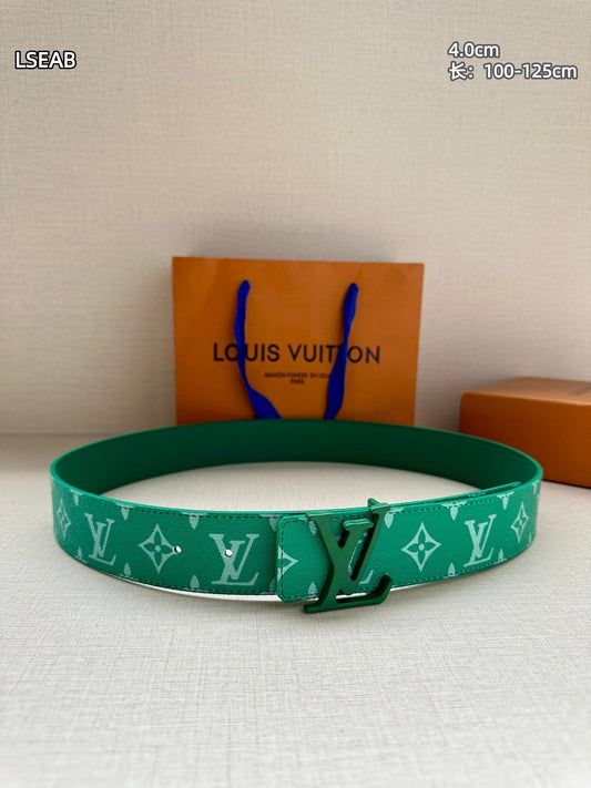 Cinto LV Louis Vuitton em pele